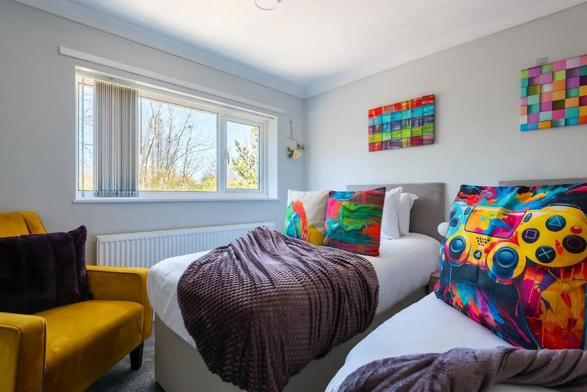 度假居 Elroi Willerby Road Boho Comfy Home 2 Bedrooms 赫尔河畔京士顿
